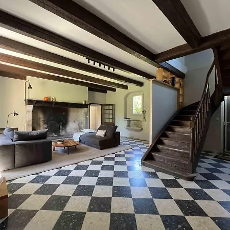 Hébergement de vacances Maison De Charme 3 étoiles Avec Piscine