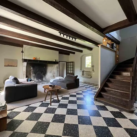La Tuilerie Vakantiehuis *